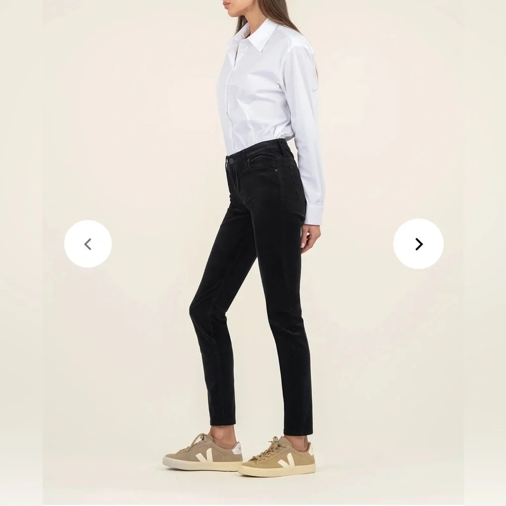 Kut from the‎ Kloth Diana Corduroy Relaxed Fit Skinny - Black - Size 4